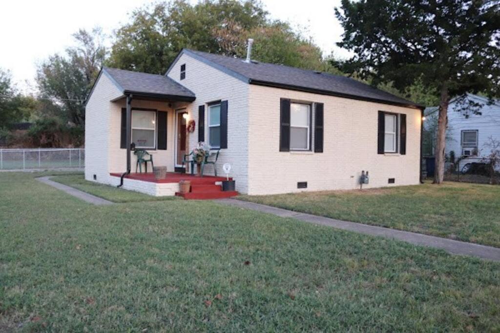Charming 2 Bedroom Retreat Minutes From Downtown Tulsa Eksteriør billede